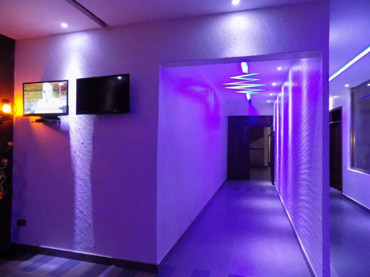 Freedom City Hotel Najjanankumbi Kamapala 캄팔라 우간다