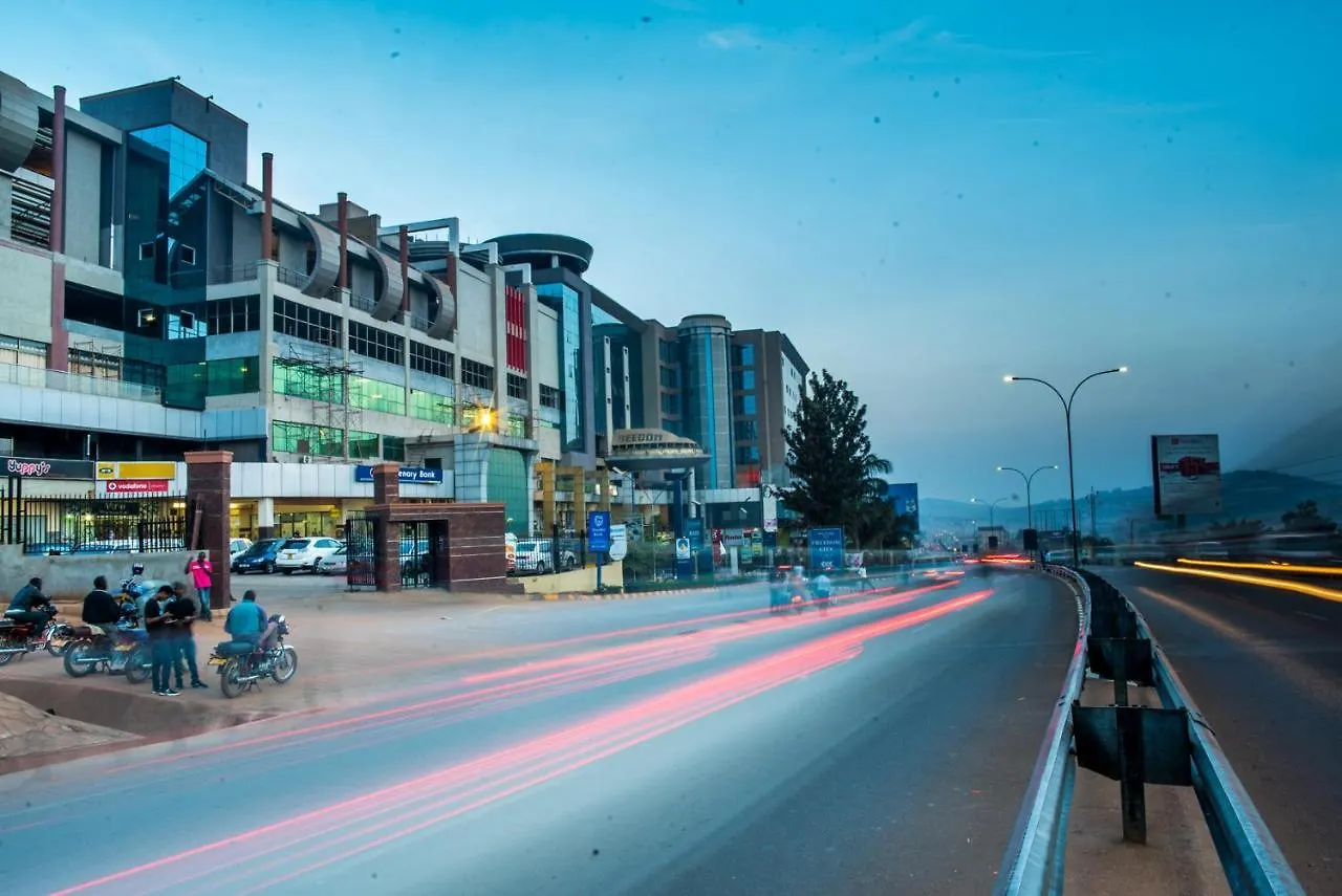Freedom City Hotel Najjanankumbi Kamapala 캄팔라